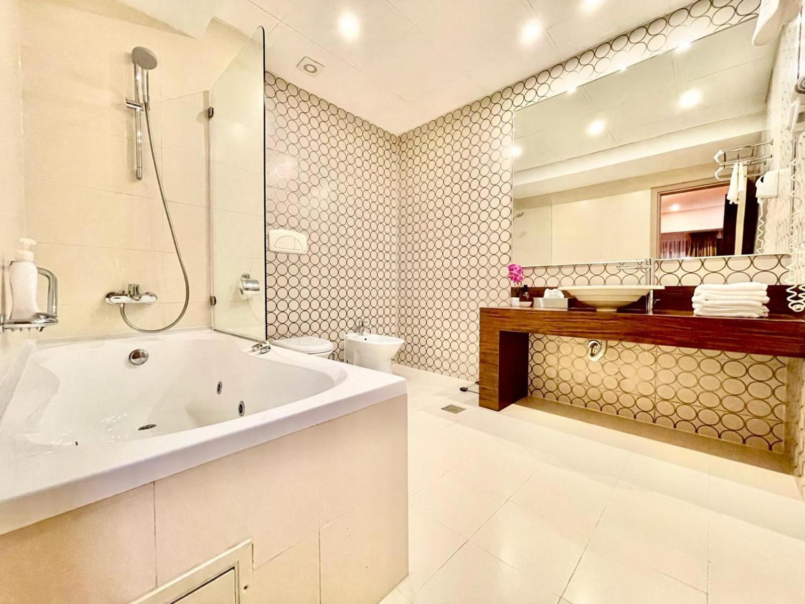 Yamaluxe Apartments - Bucuresti Bagian luar foto